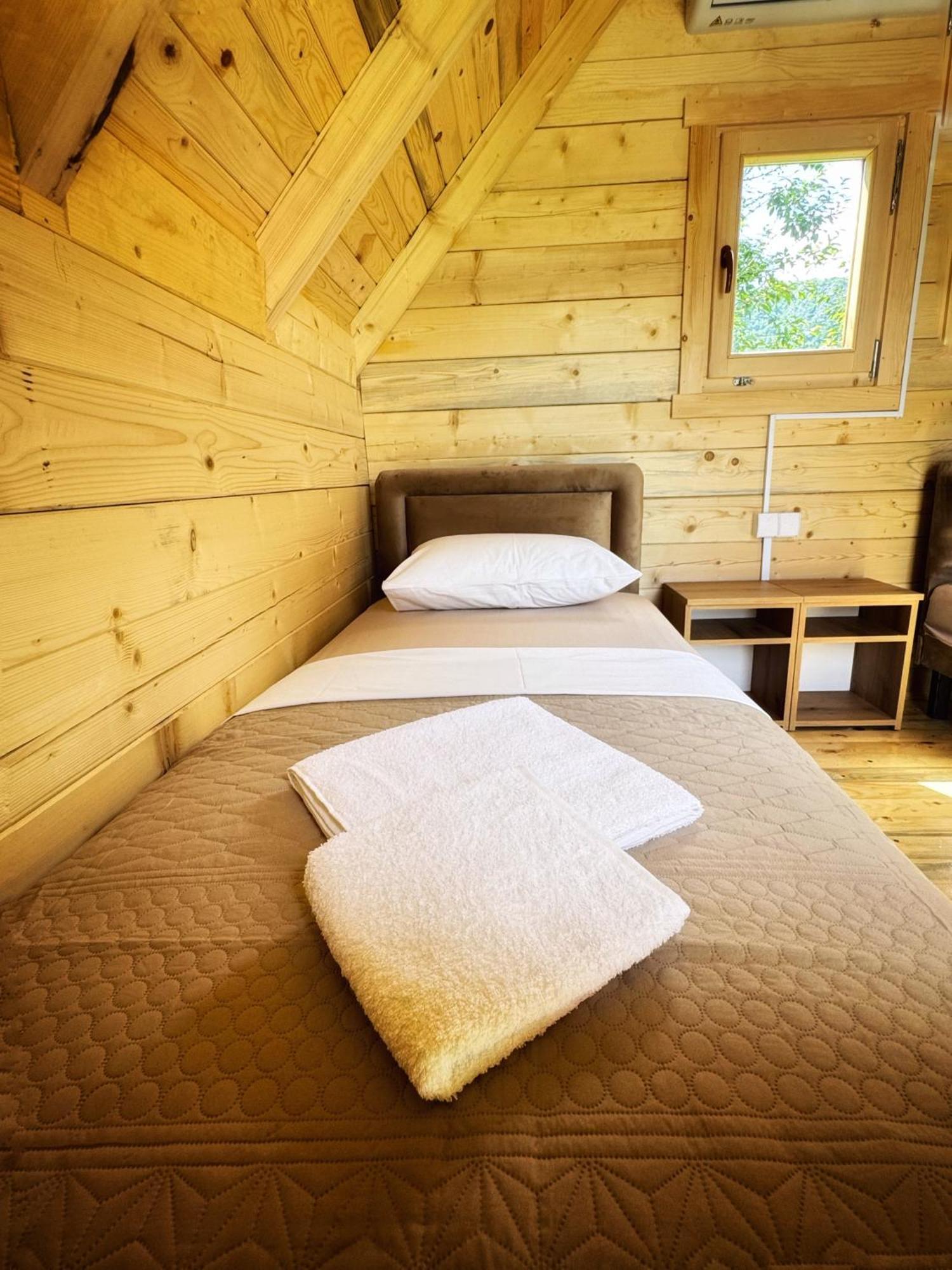 Camp River Кемпинг Вирпазар
